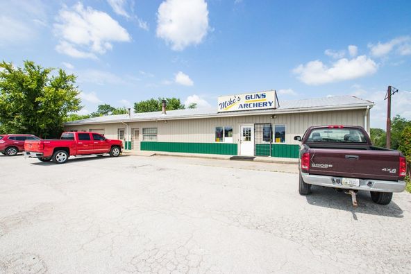 513 Pierce Ln, Frankfort, KY 40601